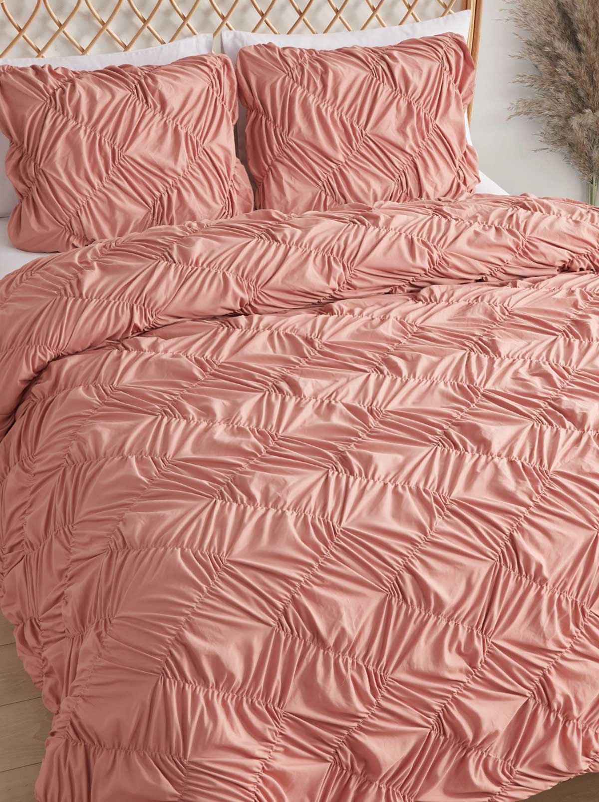 Jessica Simpson Emmy Textured Comforter Set in Antique Rose