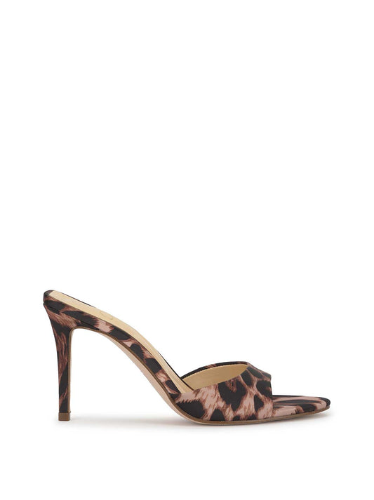 Jessica Simpson Dravie High Heel in Leopard