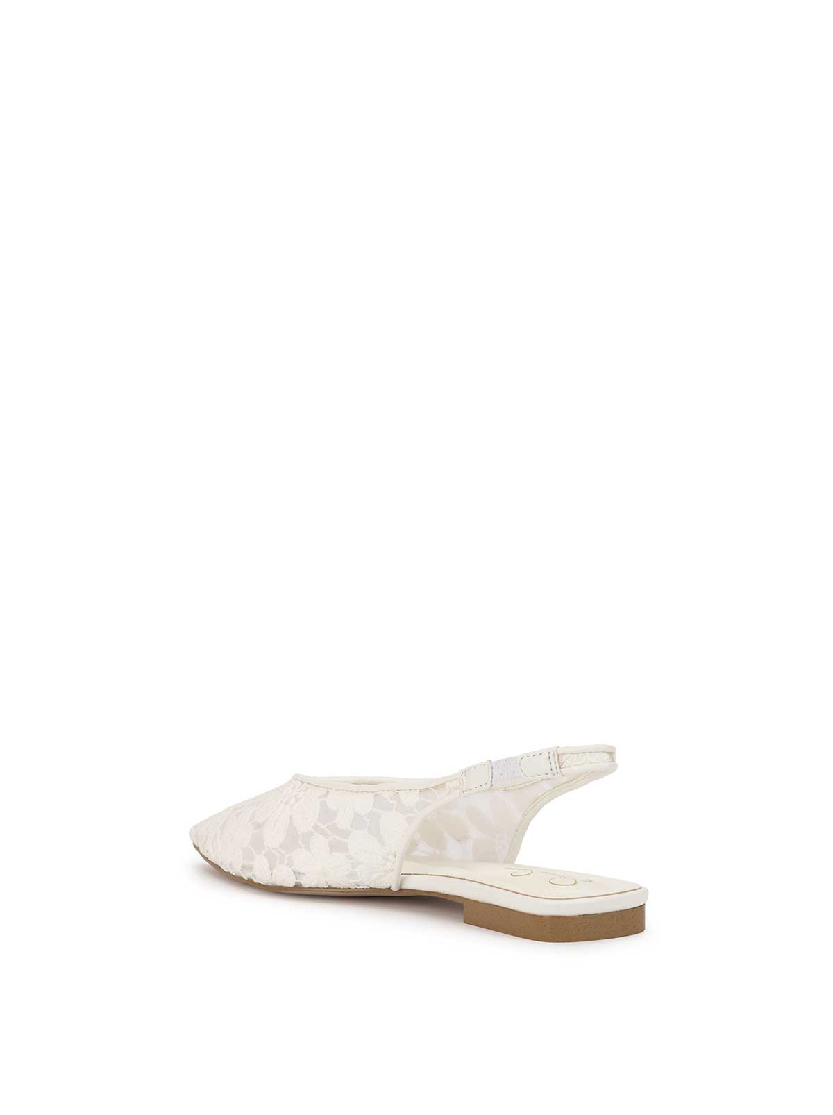 Jessica Simpson Mezzah Flat in White
