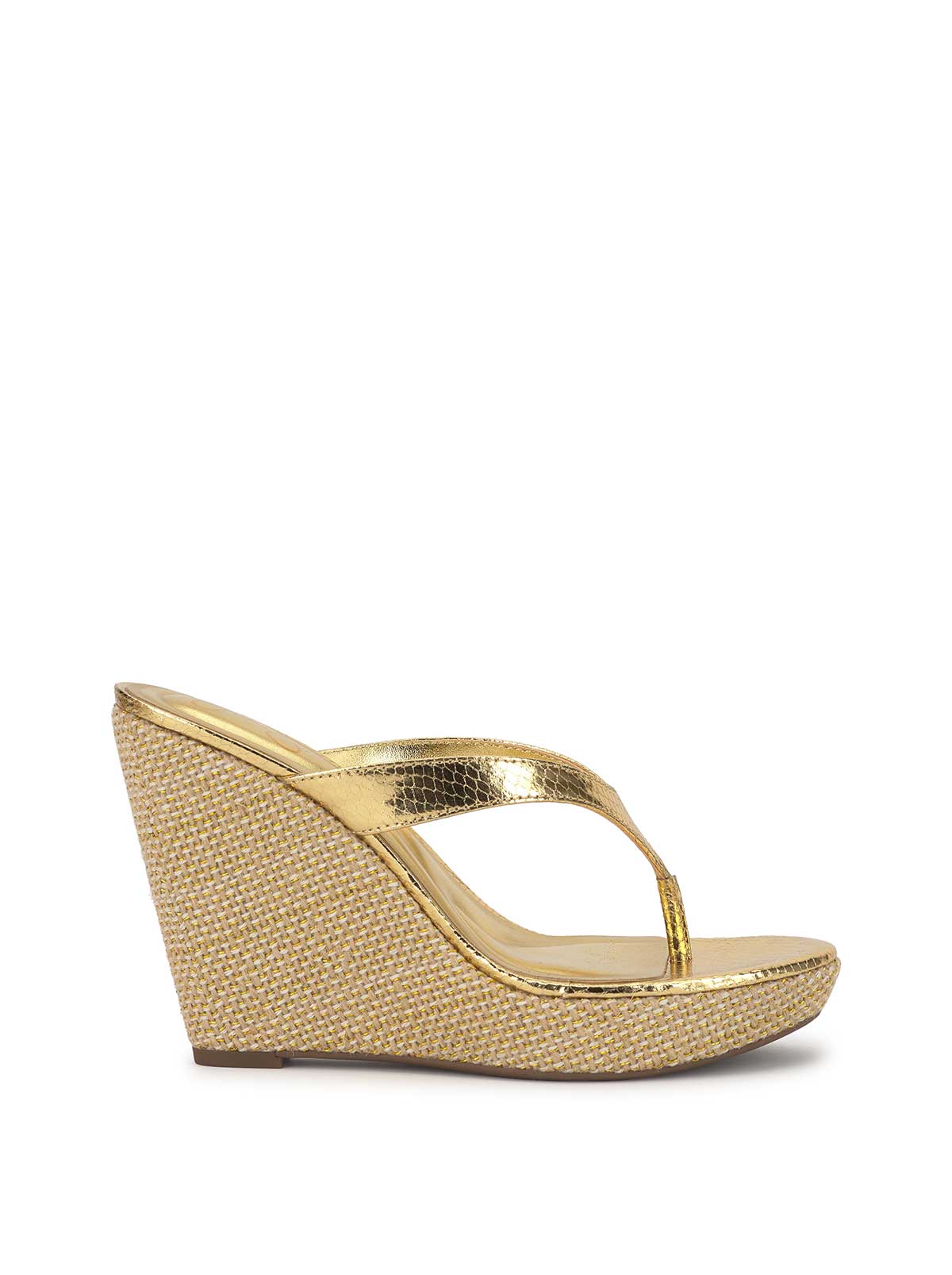 Jessica Simpson Jyseta Wedge in Gold