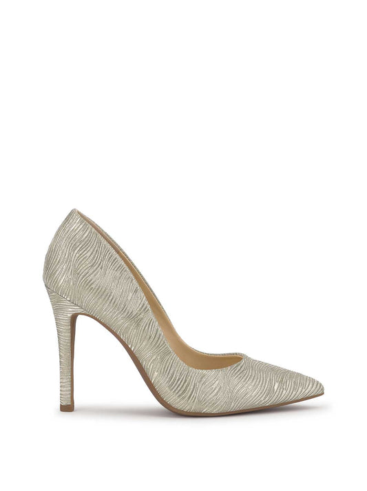 Jessica Simpson Cassani Pump in Light Gold