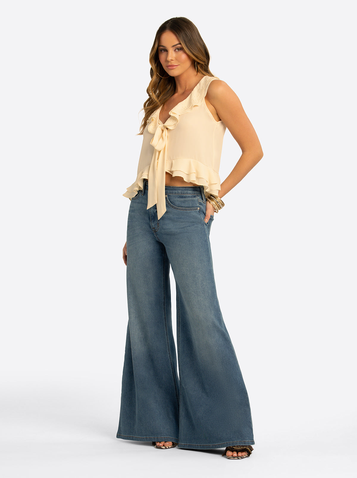 Jessica Simpson JS Jessica Simpson Trea Ruffle Tie Top in Whitecap Gray