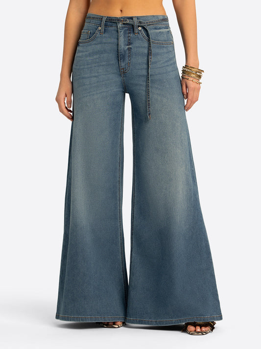 Jessica Simpson JS Jessica Simpson Claremont Super Wide Leg Jean in Seashell