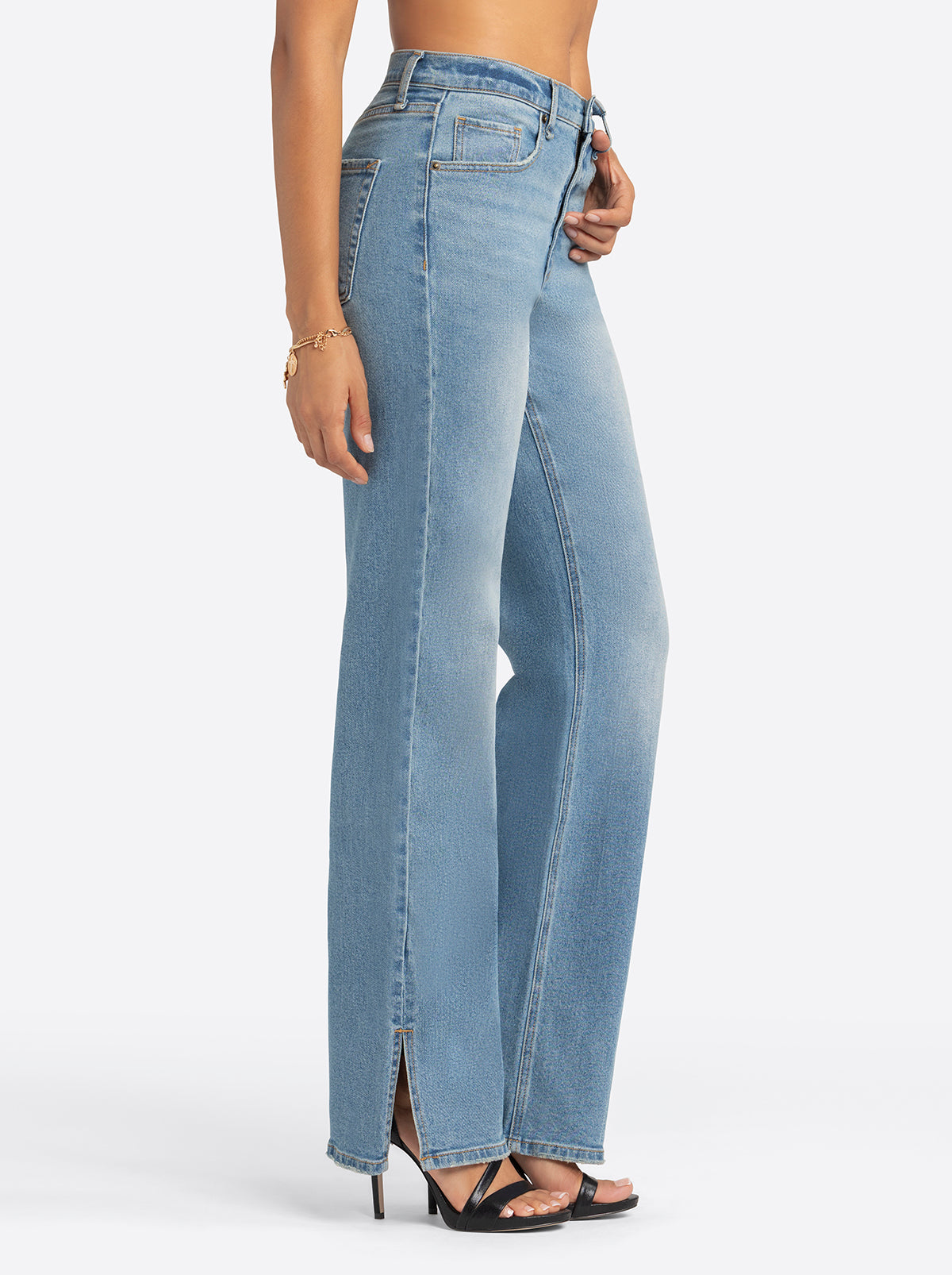 Jessica Simpson Jessica Simpson 2.0 Joan Stovepipe Jeans in Rustic