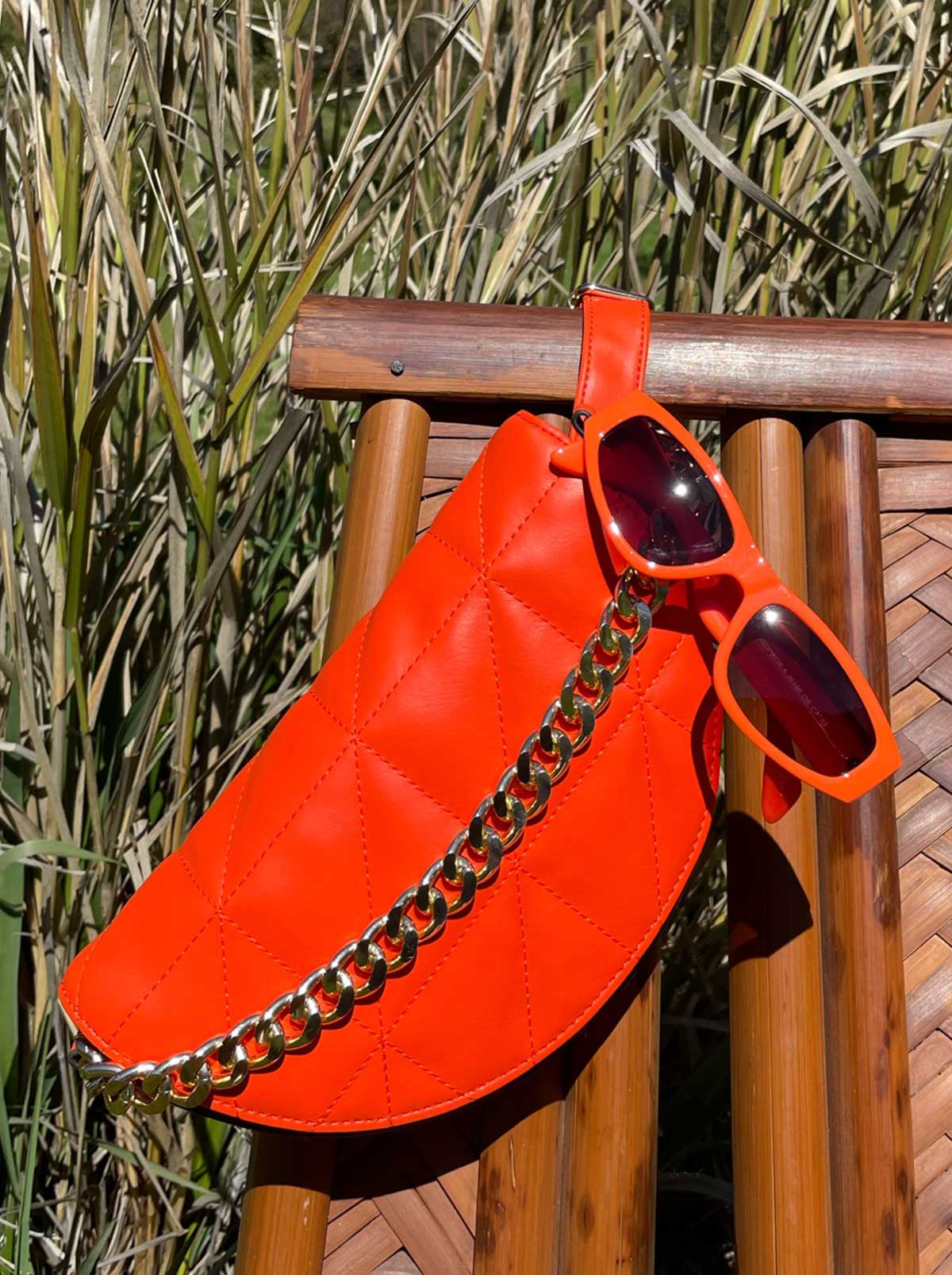 Jessica Simpson Vintage Oval Sunglasses in Orange