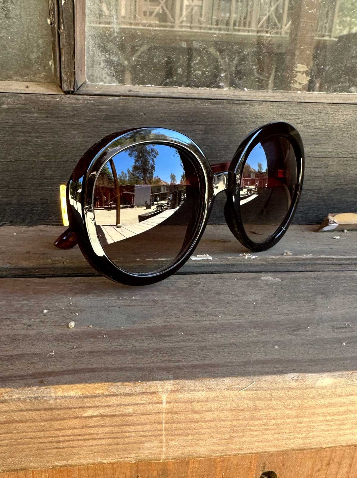 Jessica Simpson Oversized Fashionable Round Sunglasses in Tortoise