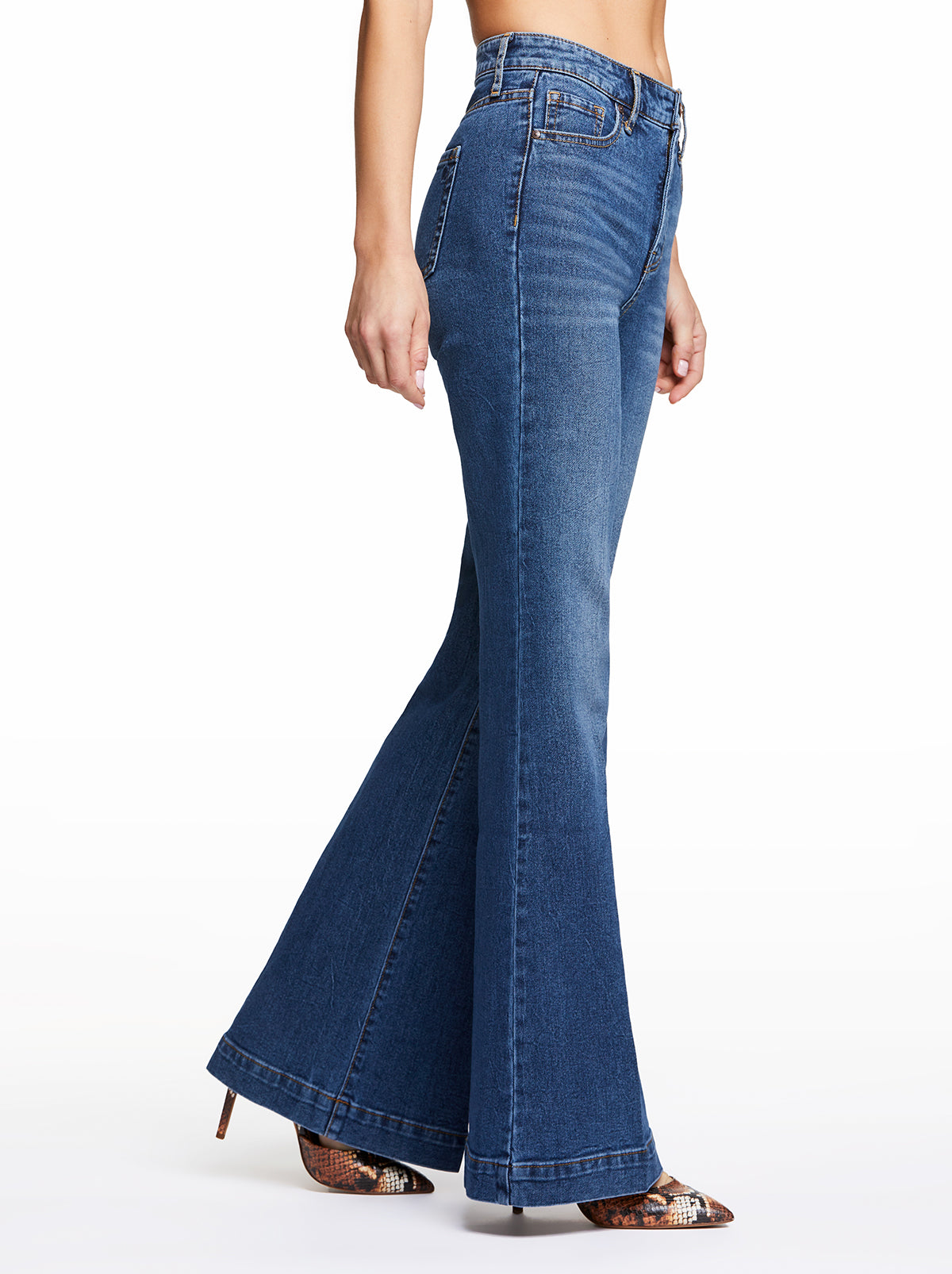 Jessica Simpson True Love Wide Leg Trouser Jeans in Sia