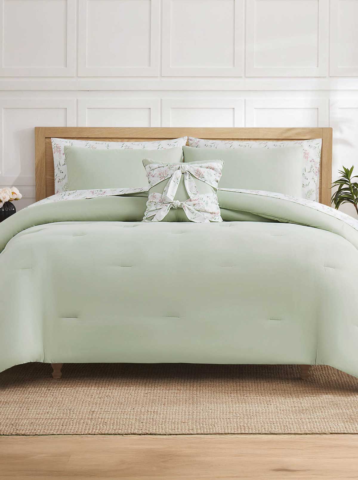 Jessica Simpson Felicity Sage Floral Bed in a Bag