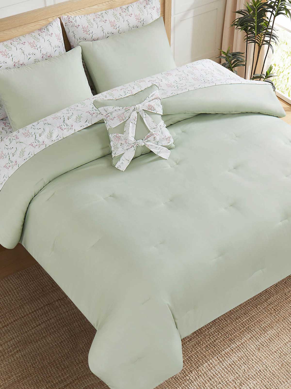Jessica Simpson Felicity Sage Floral Bed in a Bag