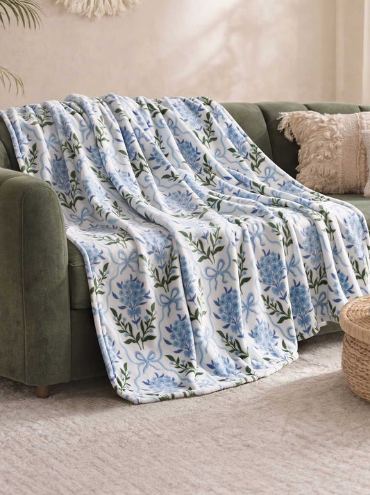 Jessica Simpson Plush Throw Blanket in Bow Floral Trellis Blue