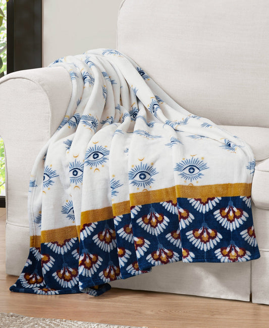 Jessica Simpson Celeste Plush Throw Plush in White & Navy