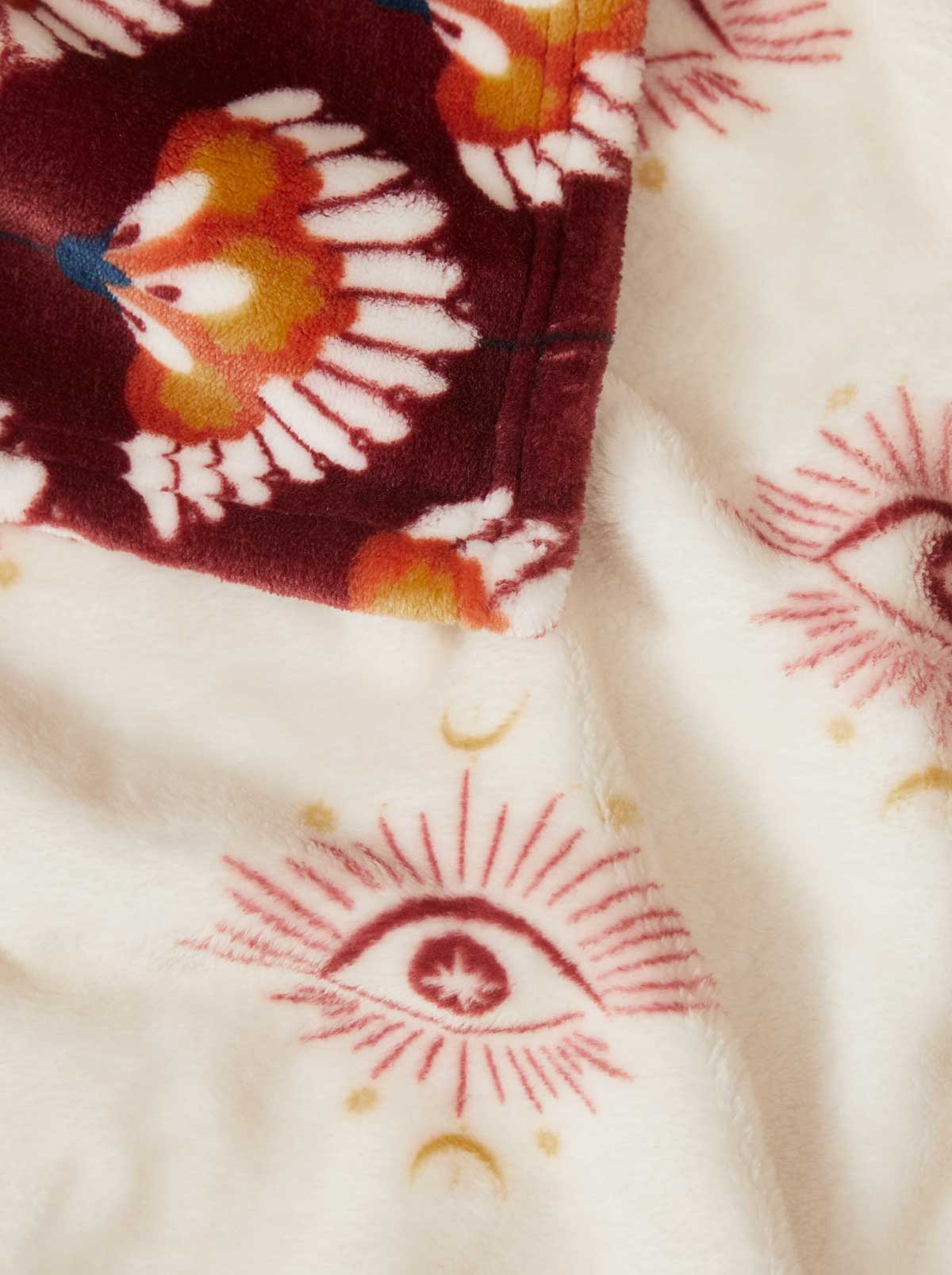 Jessica Simpson Celeste Plush Throw in Burgandy Red