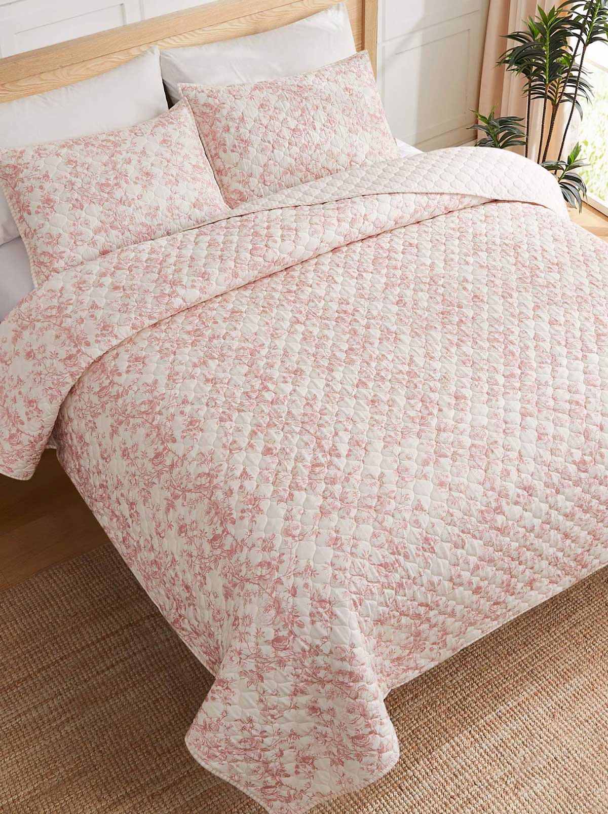 Jessica Simpson Camilla Quilt Set