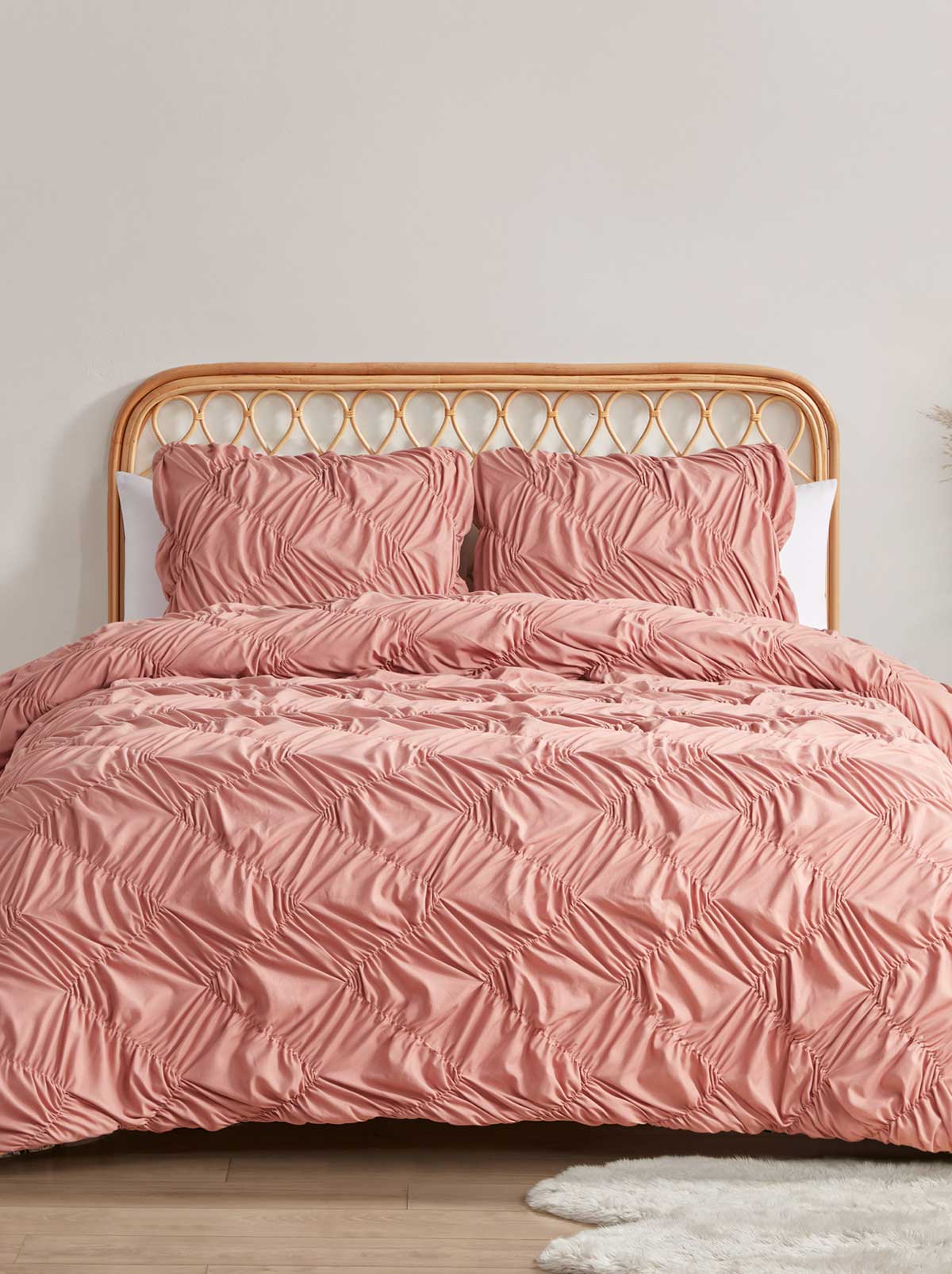 Jessica Simpson Emmy Textured Comforter Set in Antique Rose